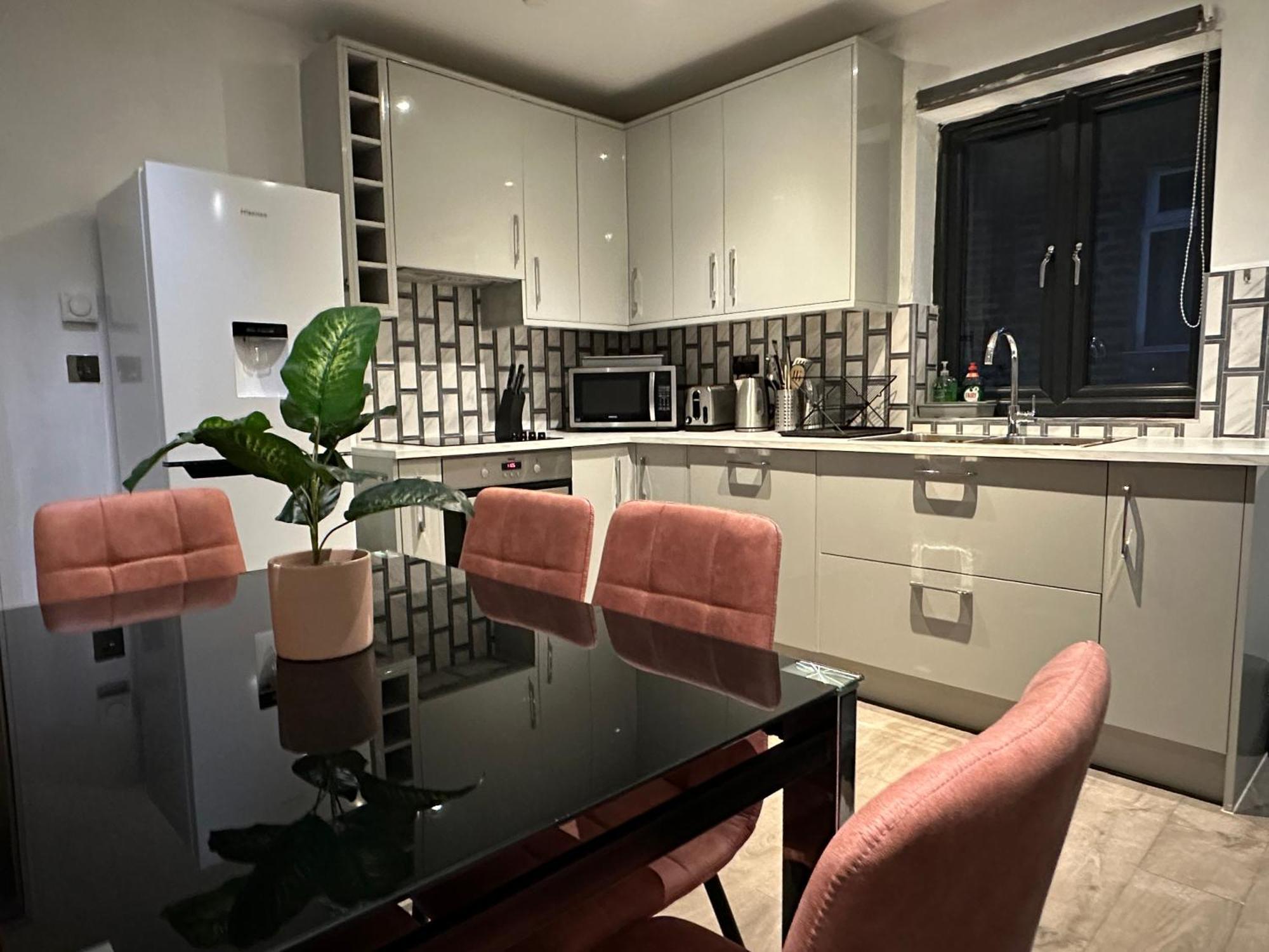 شقة Luxurious Hidden Gem In Wandsworth لندن المظهر الخارجي الصورة