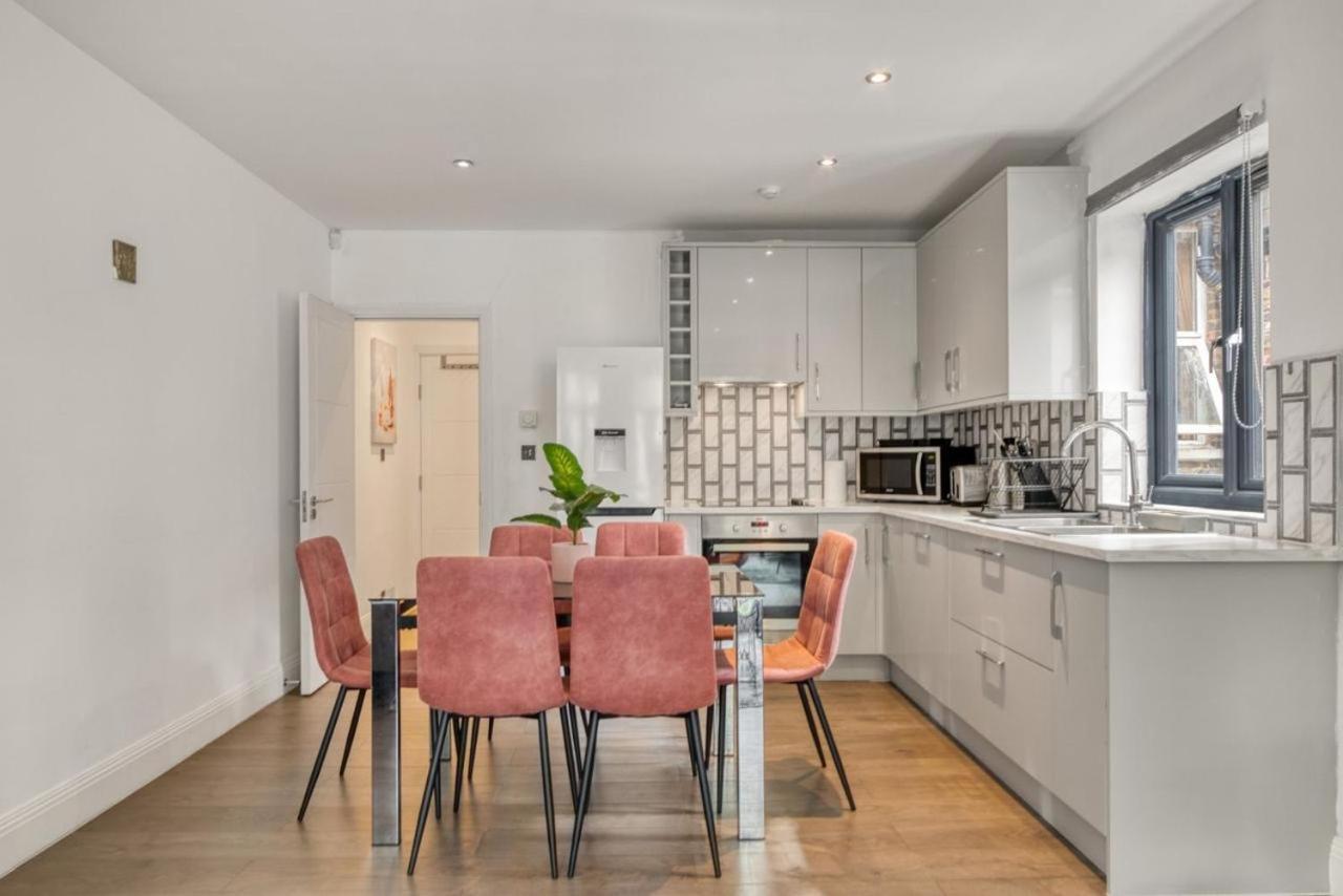 شقة Luxurious Hidden Gem In Wandsworth لندن المظهر الخارجي الصورة